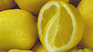 осветление волос лимоном